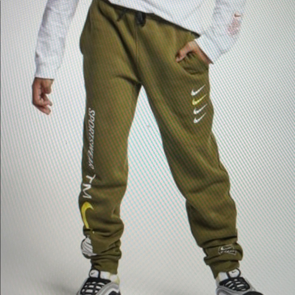 Nike Boys Fleece Jogger szL NWOT